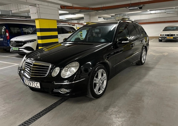 Mercedes-Benz Klasa E cena 31000 przebieg: 400000, rok produkcji 2008 z Kielce małe 92